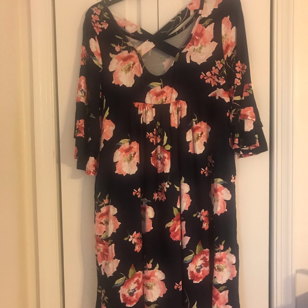 Dress - Picture 2 of 2
